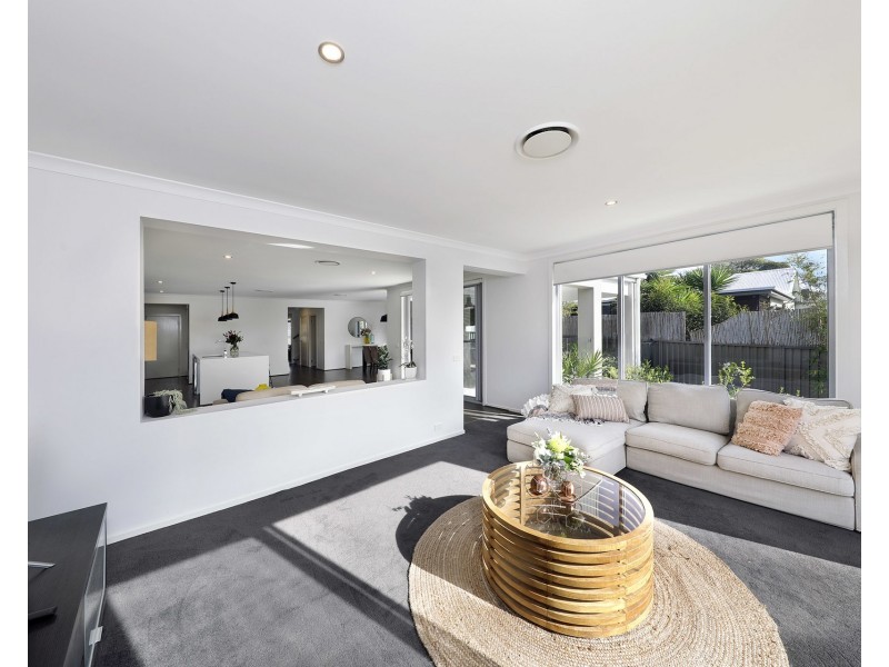 55 Burleigh Avenue, Caringbah NSW 2229