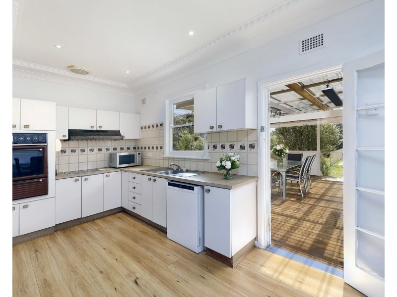 5 Whites Avenue, Caringbah South NSW 2229