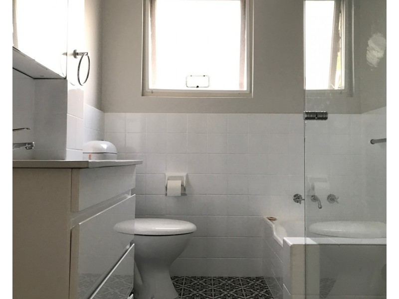 8/41 Banksia Road, Caringbah NSW 2229