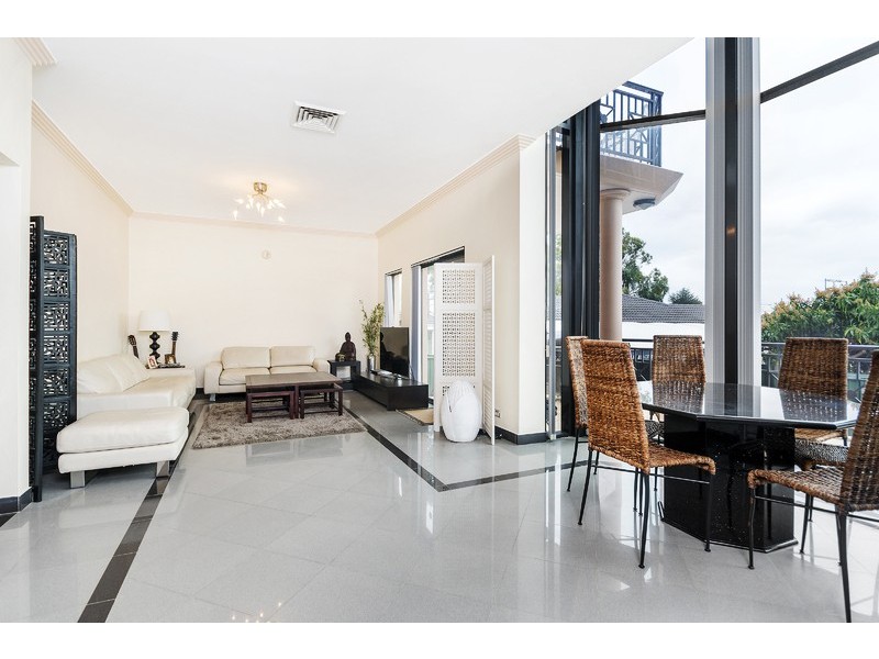 27 Raglan Road, Miranda NSW 2228