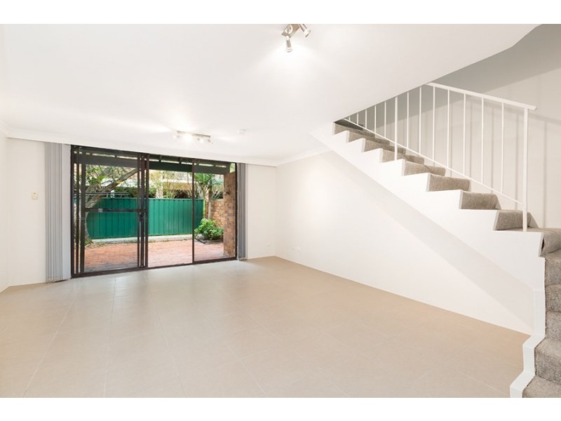2/98-102 Glencoe Street, Sutherland NSW 2232