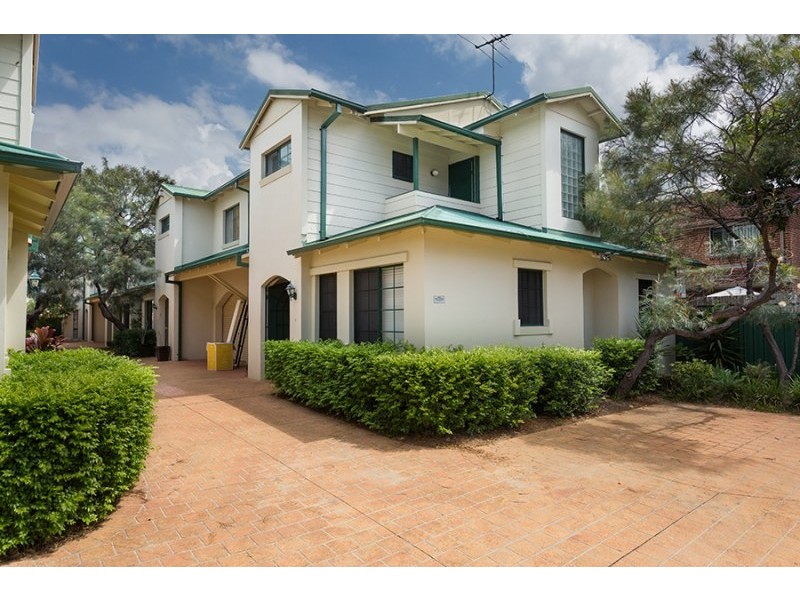 1/68 Flora Street, Kirrawee NSW 2232