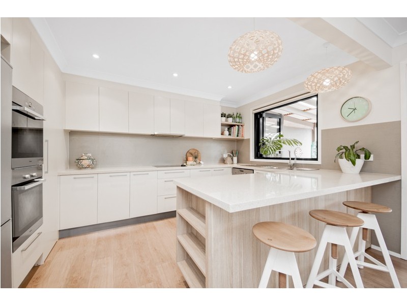 5 Tea Tree Place, Kirrawee NSW 2232