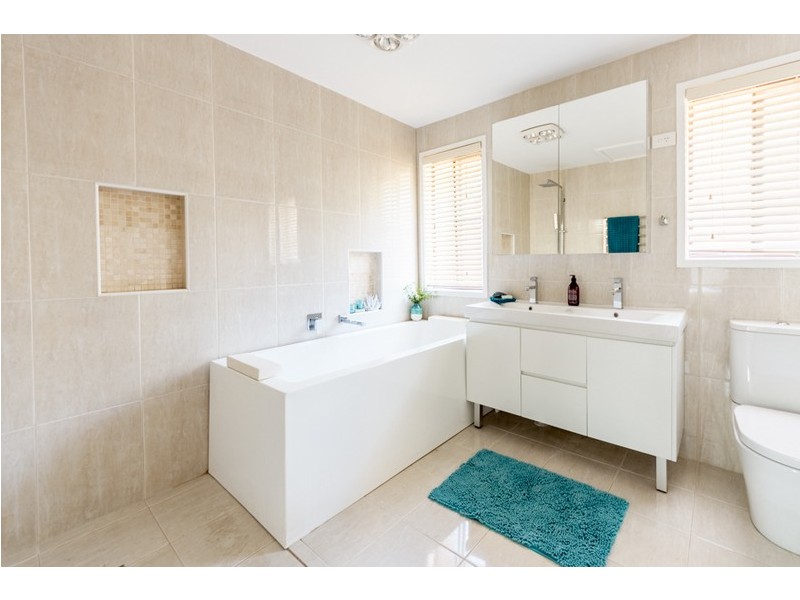 5 Tea Tree Place, Kirrawee NSW 2232