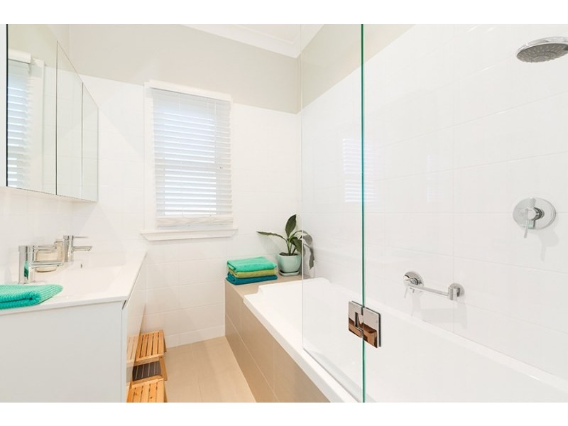 42 Leonay Street, Sutherland NSW 2232