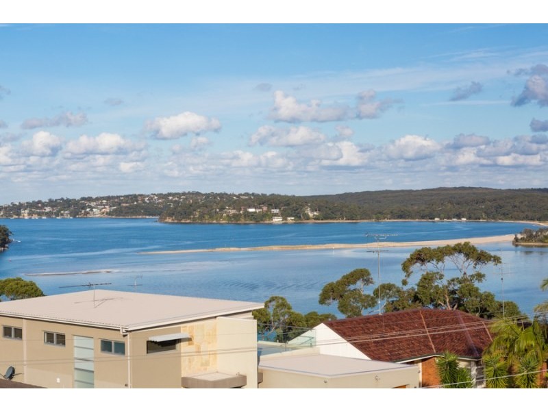 9 Gow Avenue, Lilli Pilli NSW 2229