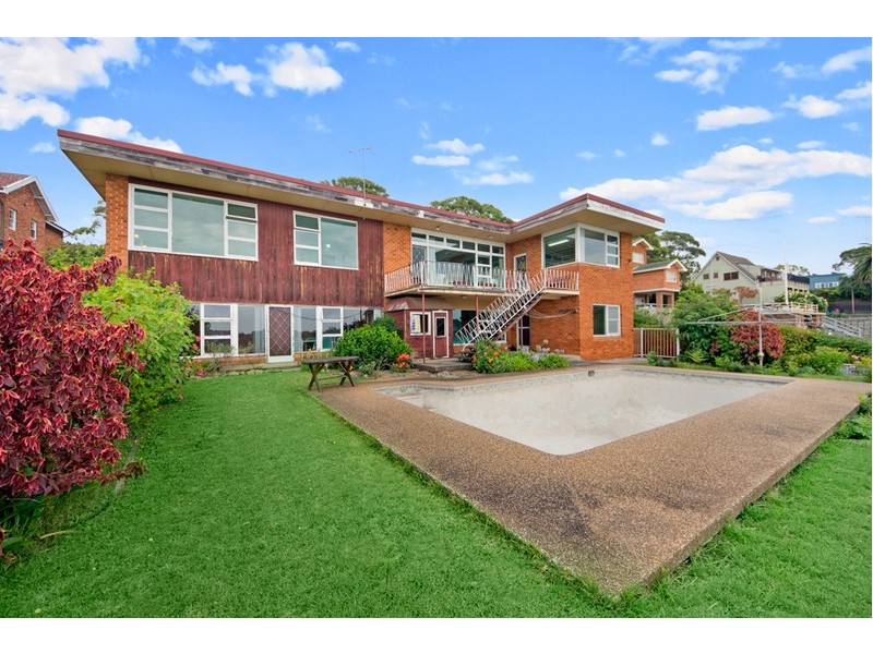 696 Port Hacking Road, Dolans Bay NSW 2229