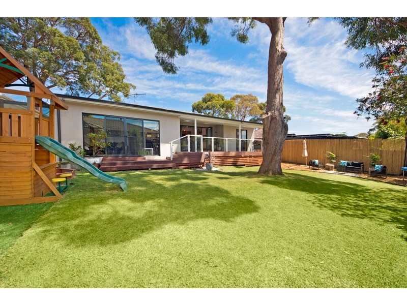 20 Oakwood Street, Sutherland NSW 2232