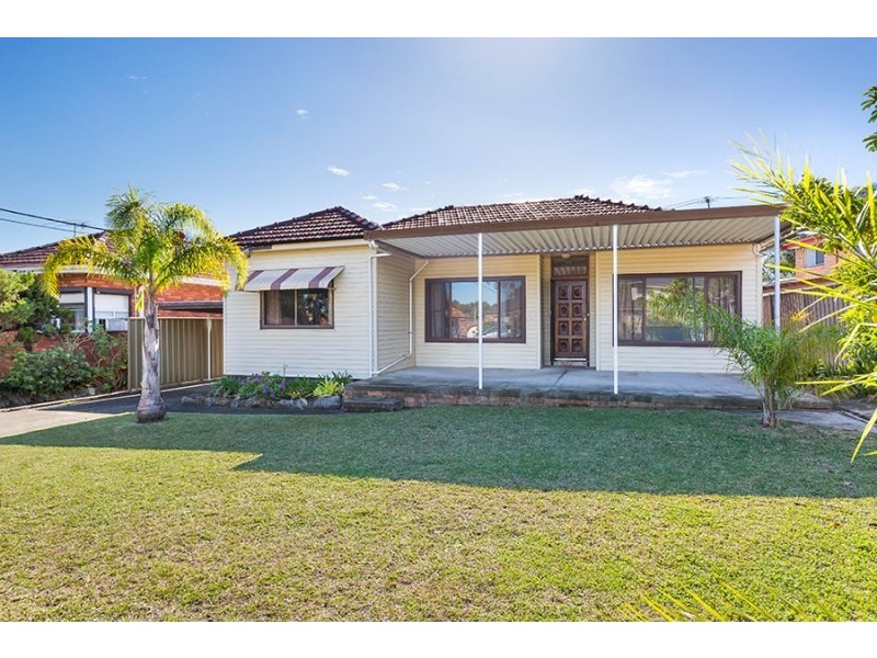 11 Sixth Avenue, Loftus NSW 2232