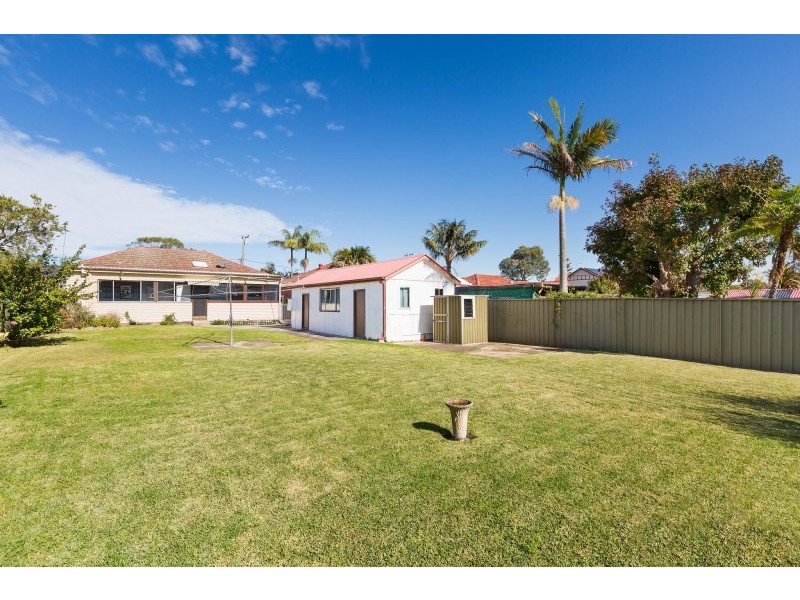 11 Sixth Avenue, Loftus NSW 2232