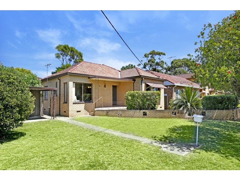 11 Woorak Crescent, Miranda NSW 2228