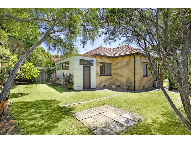 11 Woorak Crescent, Miranda NSW 2228