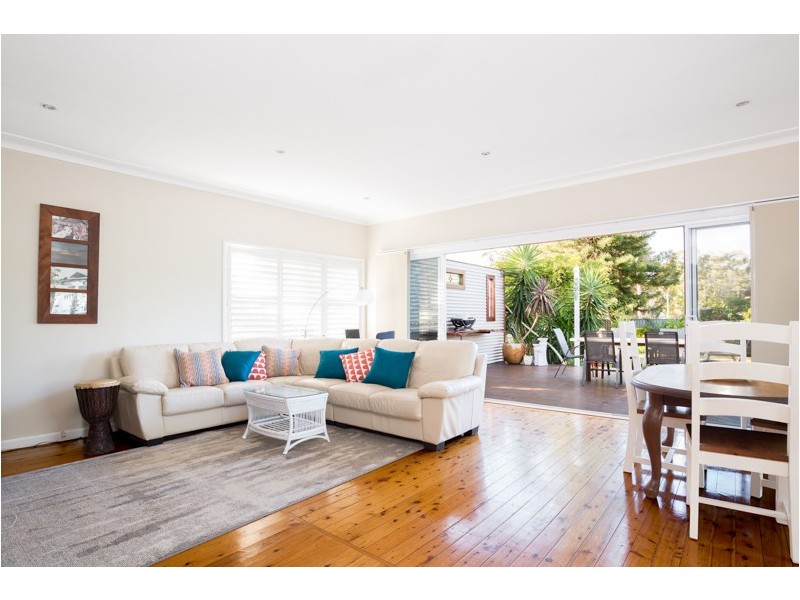 2 Milner Avenue, Kirrawee NSW 2232