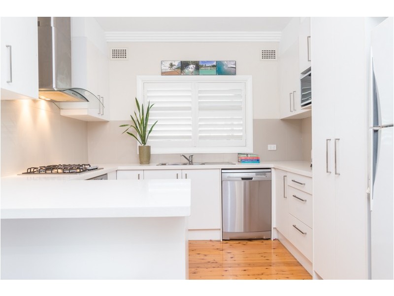 2 Milner Avenue, Kirrawee NSW 2232