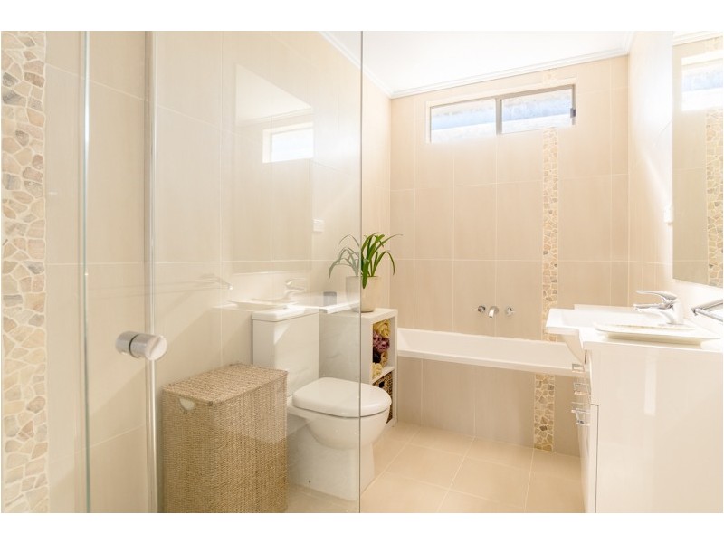 2 Milner Avenue, Kirrawee NSW 2232