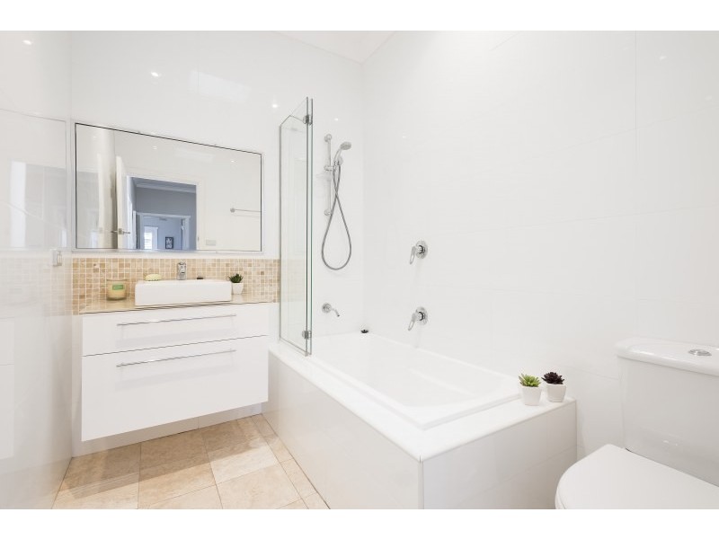 2 Avery Avenue, Kirrawee NSW 2232