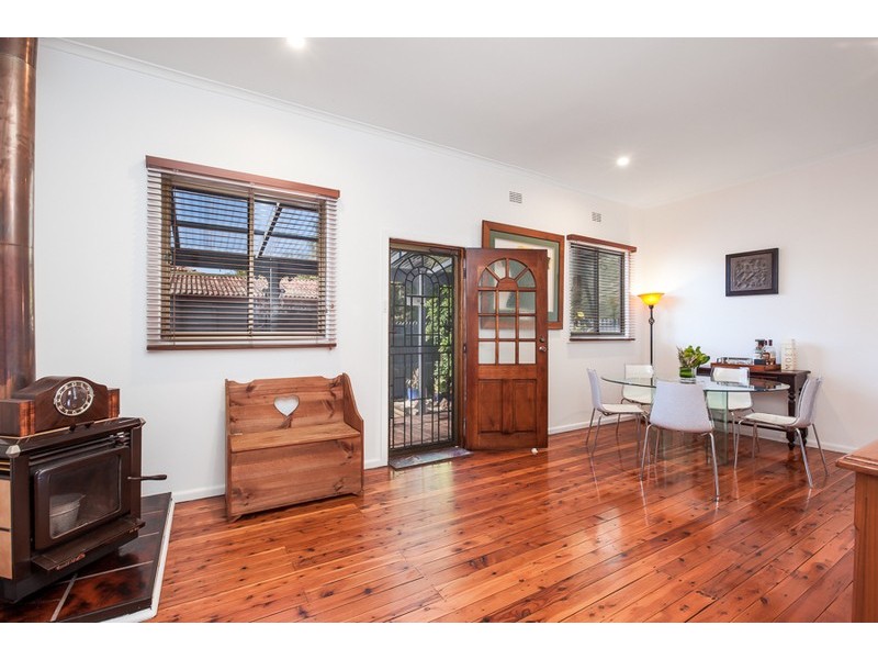 31 Leonay Street, Sutherland NSW 2232