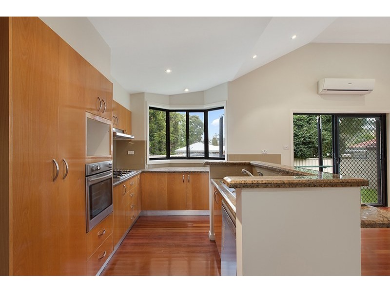 12 Sunbury Street, Sutherland NSW 2232