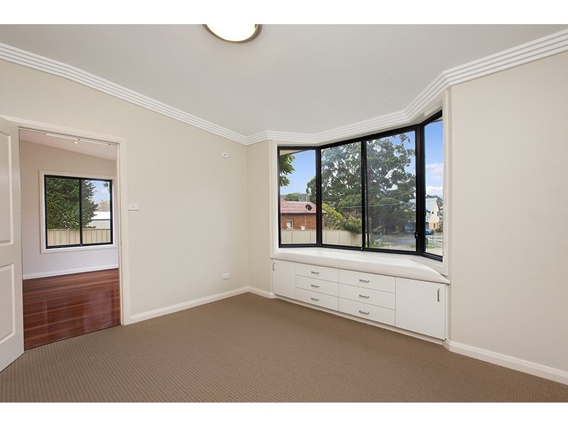 12 Sunbury Street, Sutherland NSW 2232