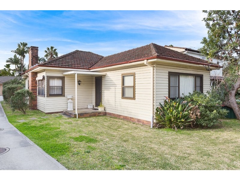 35 Sunbury Street, Sutherland NSW 2232