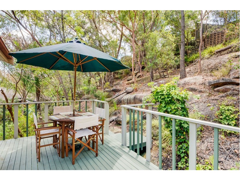 6 Geraldton Place, Yarrawarrah NSW 2233