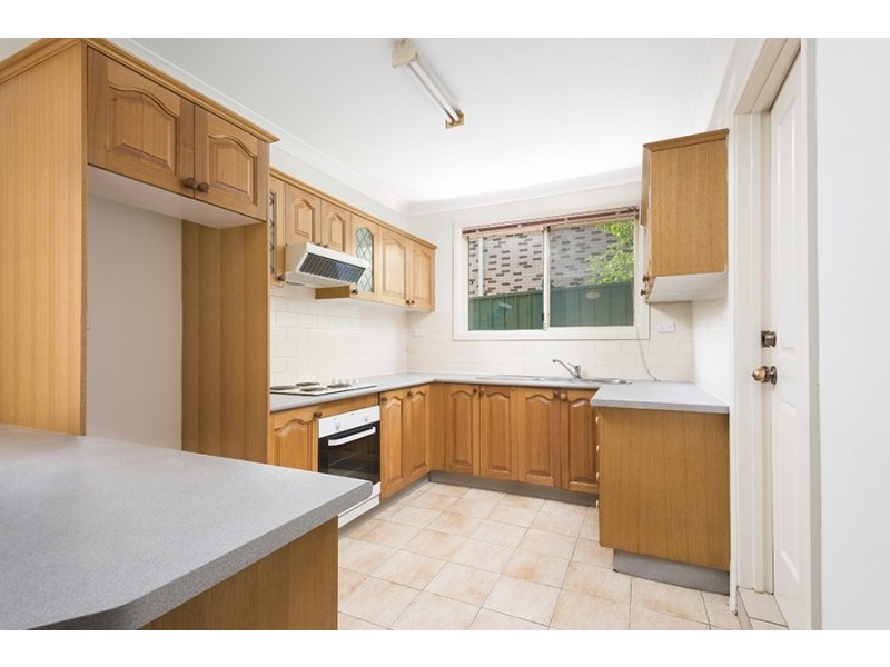 4/110 Auburn Street, Kirrawee NSW 2232