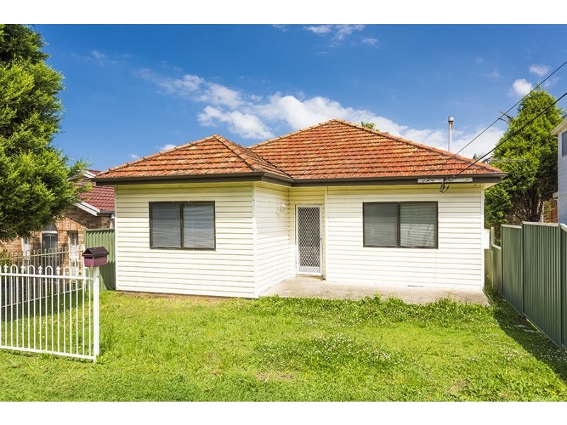 22 Clements Parade, Kirrawee NSW 2232