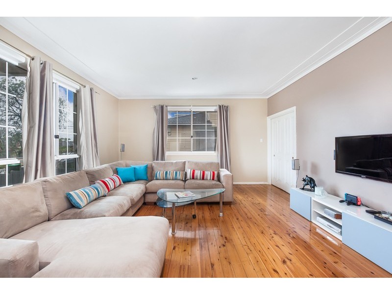 24 Carter Crescent, Gymea Bay NSW 2227