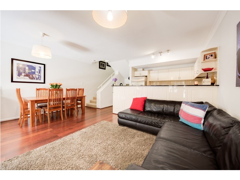 8/88-92 Yathong Road, Caringbah NSW 2229