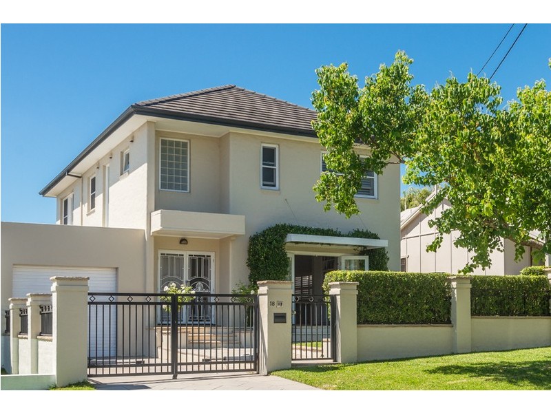 18 Seaview Street, Cronulla NSW 2230