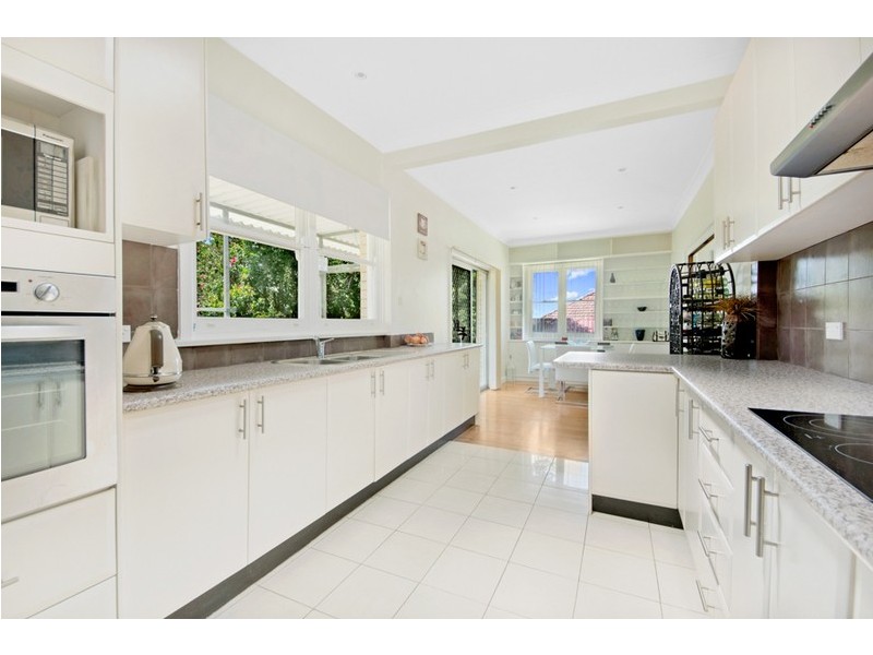 9 Mundakal Avenue, Kirrawee NSW 2232