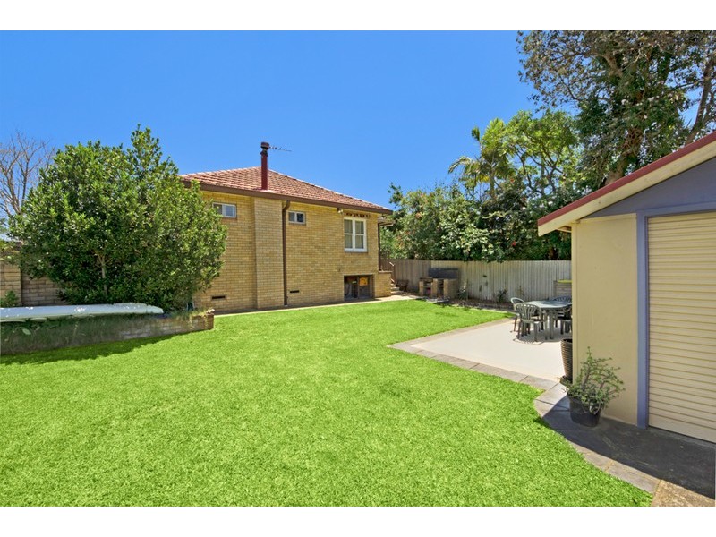 9 Mundakal Avenue, Kirrawee NSW 2232