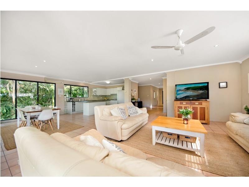 16 Bruce Avenue, Caringbah South NSW 2229