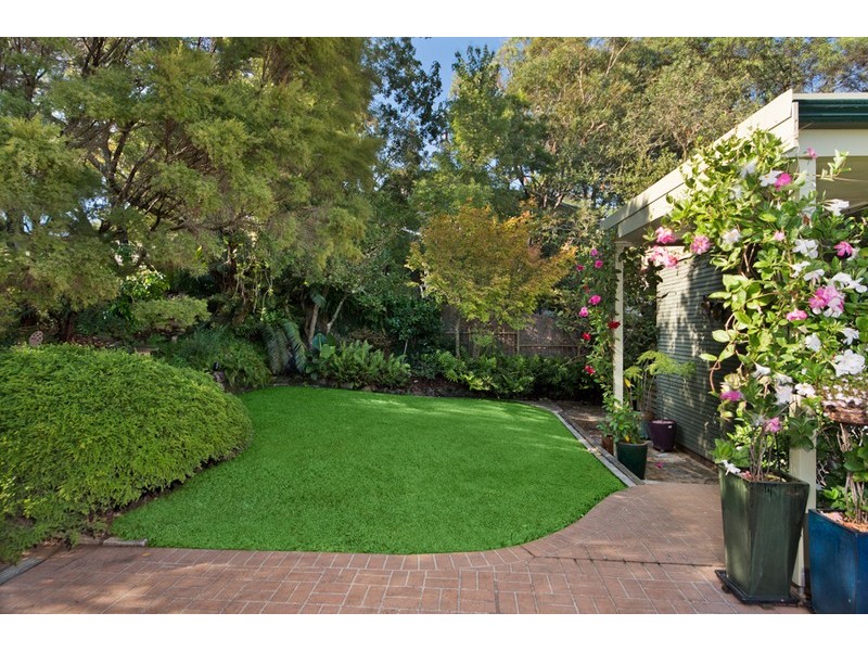 25 Cassandra Crescent, Heathcote NSW 2233