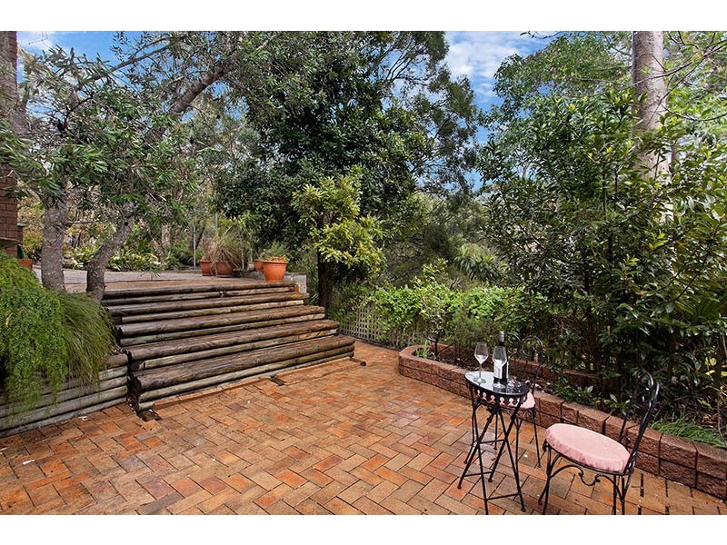 25 Cassandra Crescent, Heathcote NSW 2233