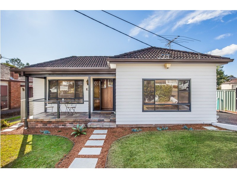 1 Wolstenholme Avenue, Gymea NSW 2227