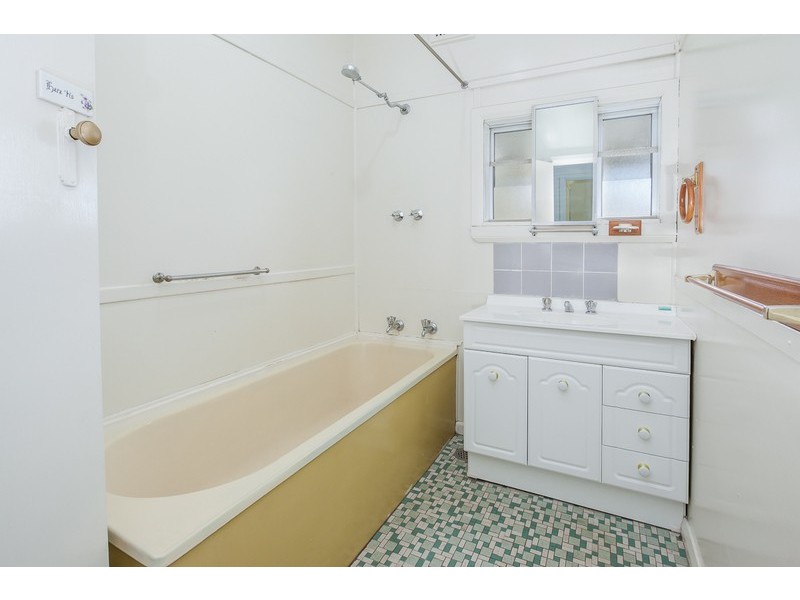 25 Chipilly Avenue, Engadine NSW 2233