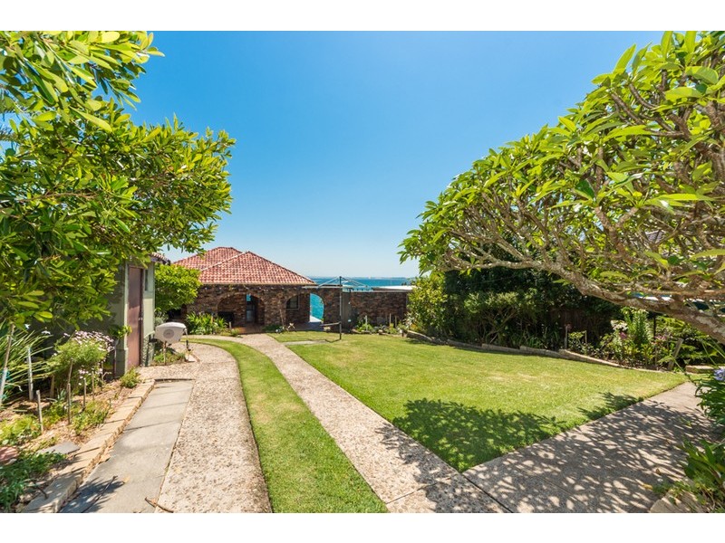 33 Neil Street, Bundeena NSW 2230