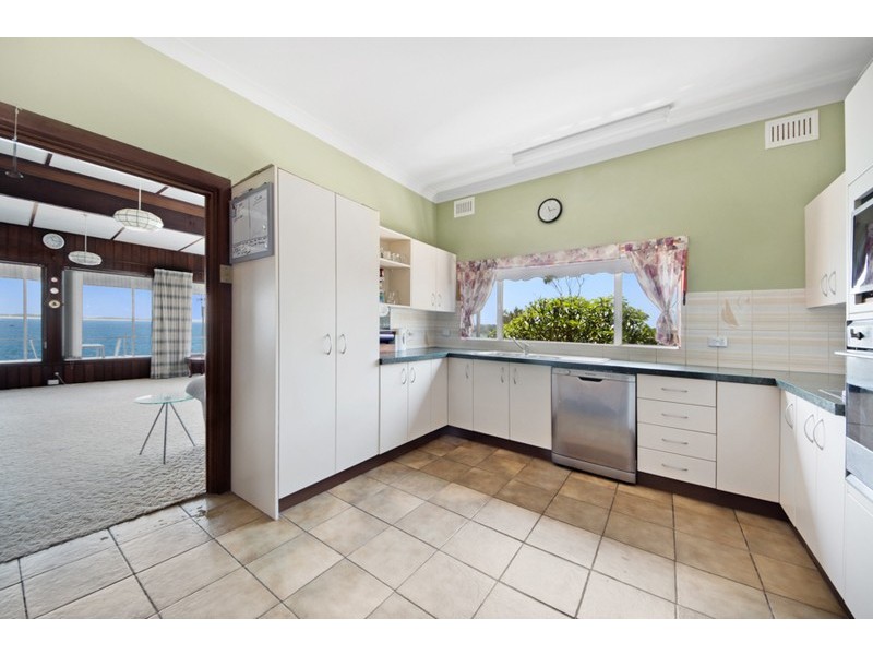 33 Neil Street, Bundeena NSW 2230