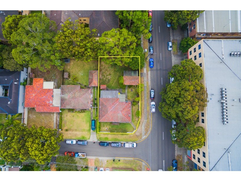 1 Taylor Close, Miranda NSW 2228