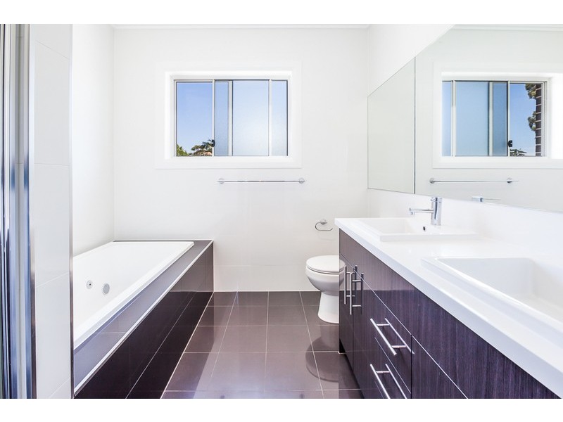 2/94 Telopea Avenue, Caringbah South NSW 2229