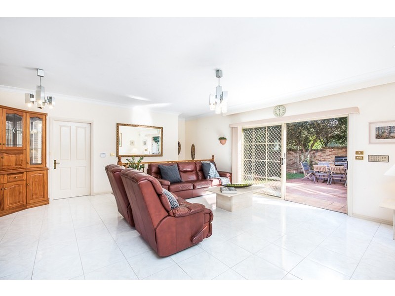 27 Woodlands Road, Taren Point NSW 2229
