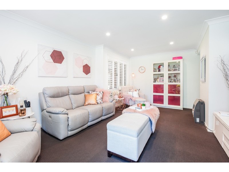11 Redbush Grove, Menai NSW 2234