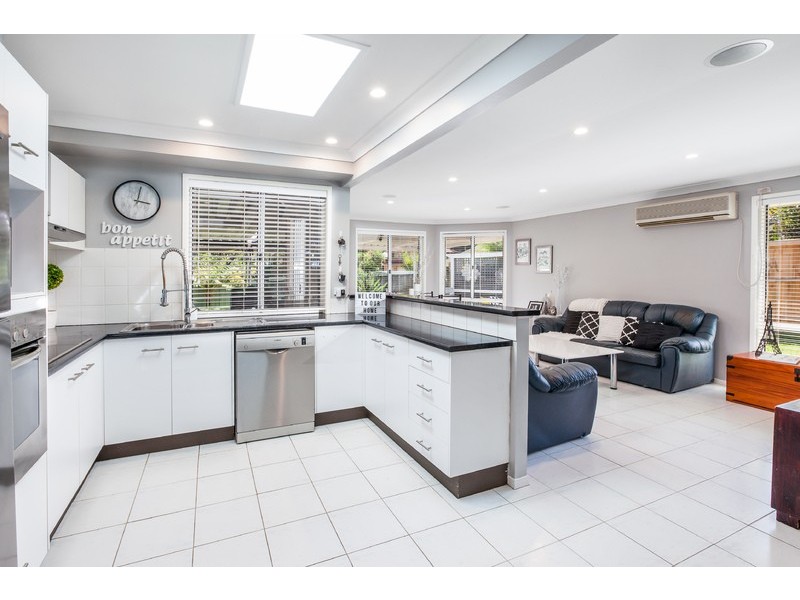 11 Redbush Grove, Menai NSW 2234