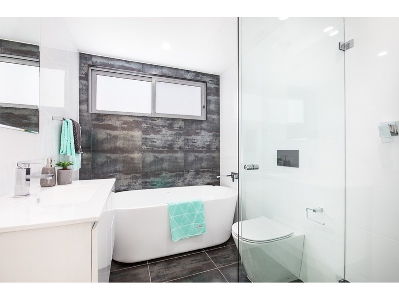 39 Forest Road, Miranda NSW 2228