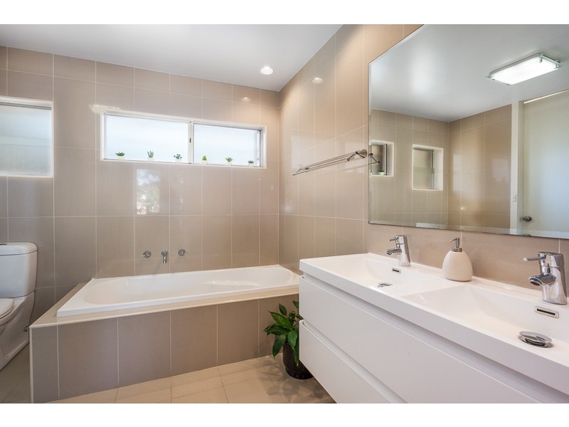 13 Forbes Crescent, Engadine NSW 2233