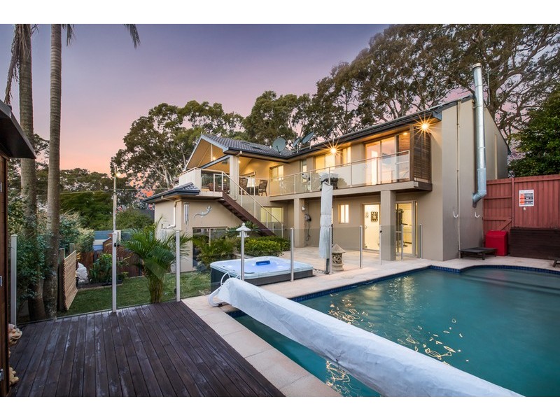8 Kingfisher Crescent, Grays Point NSW 2232
