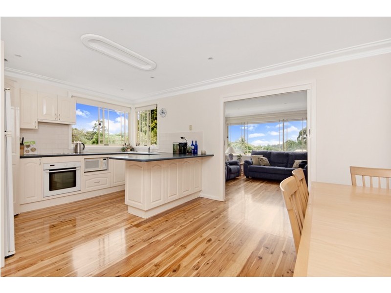 11 Forbes Crescent, Engadine NSW 2233