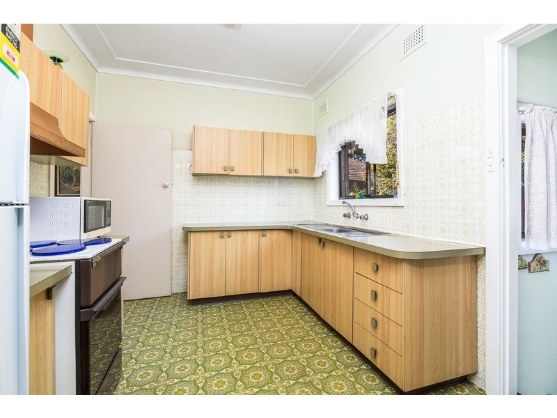 2 Frobisher Avenue, Caringbah NSW 2229