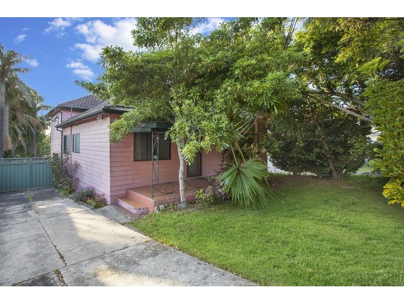 42 Toronto Parade, Jannali NSW 2226